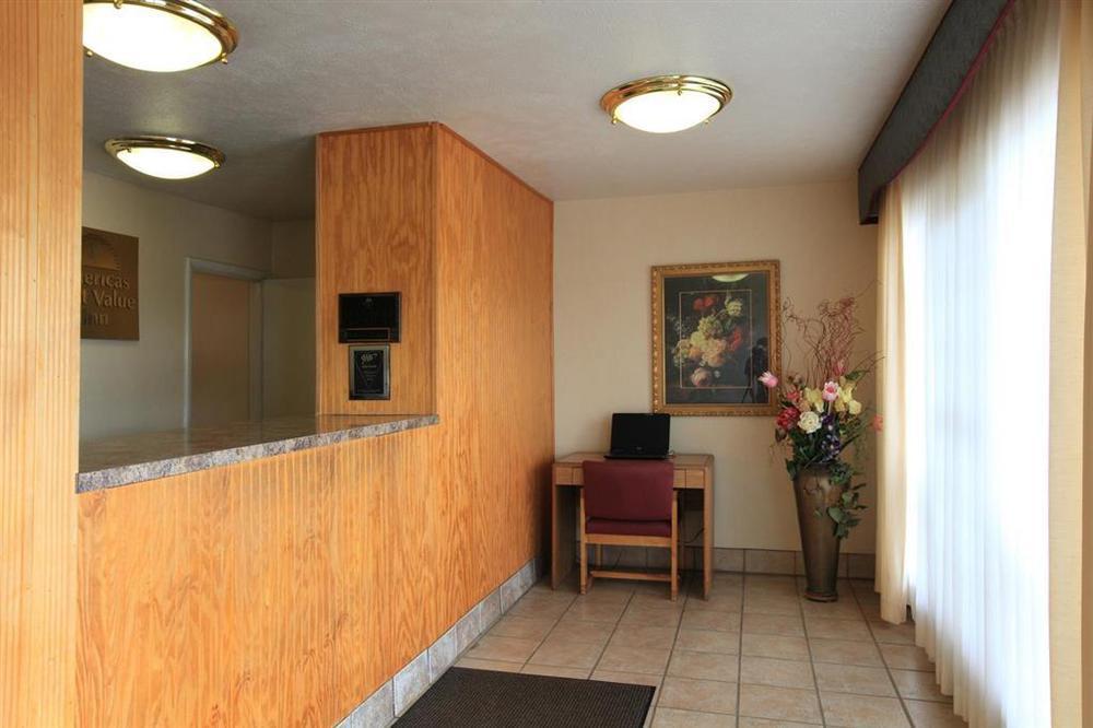 Americas Best Value Inn Ashtabula/Austinburg Beltér fotó
