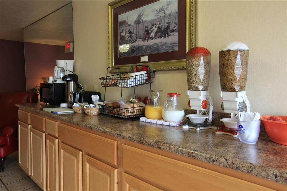 Americas Best Value Inn Ashtabula/Austinburg Étterem fotó